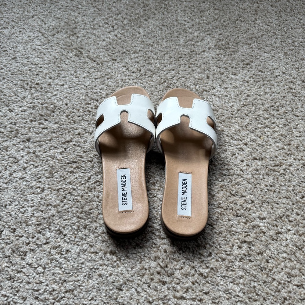 Steve Madden White Sandals - Picture 2 of 3